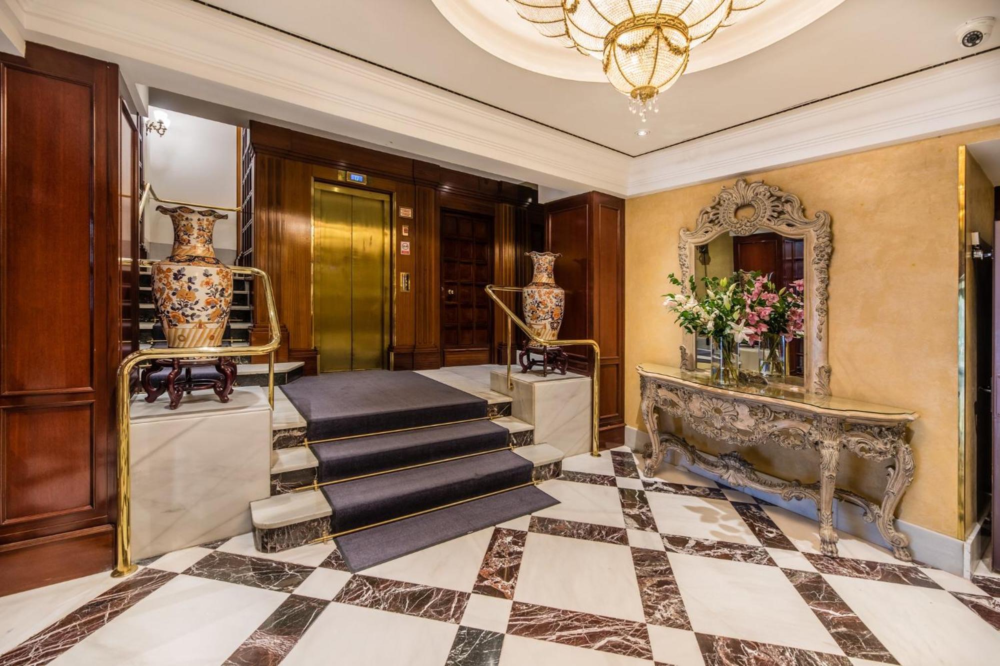 Sercotel Gran Hotel Conde Duque Madrid Exterior photo