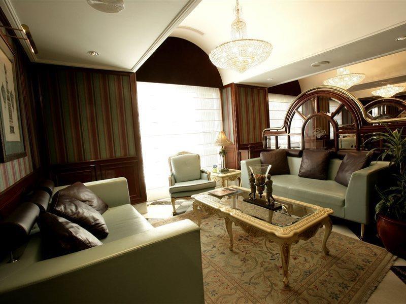 Sercotel Gran Hotel Conde Duque Madrid Exterior photo